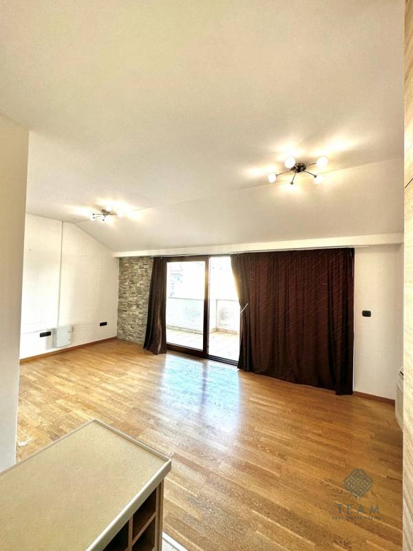 Podgorica, Centar, poslovni prostor 200m2 