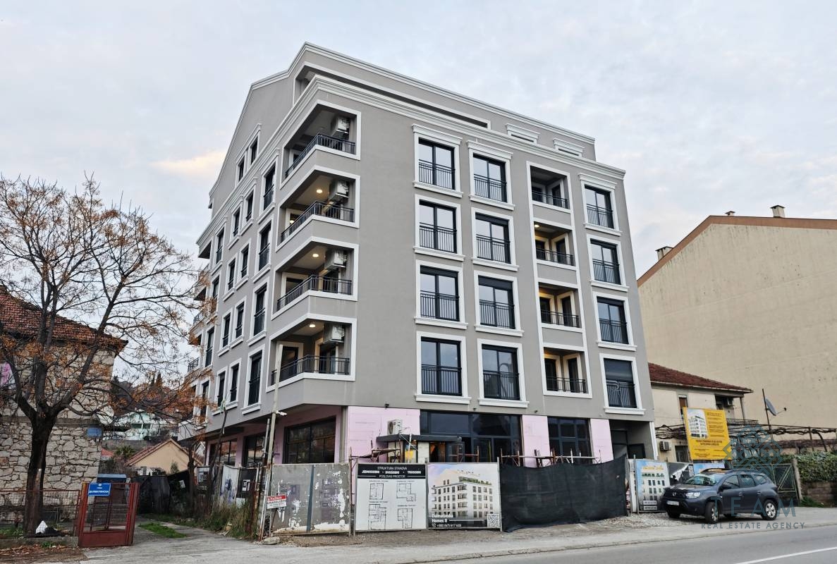 Podgorica, Preko Morače, poslovni prostor 67m²