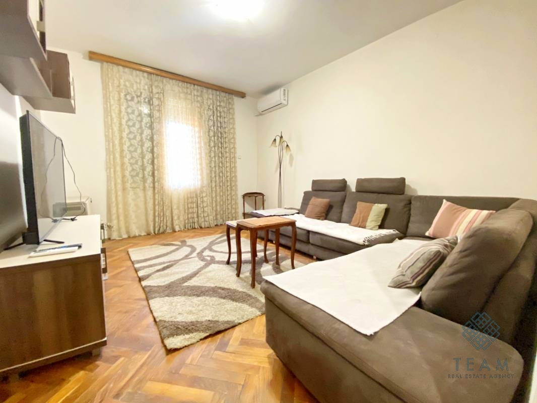 Podgorica, Centar grada, dvosoban stan 75m²