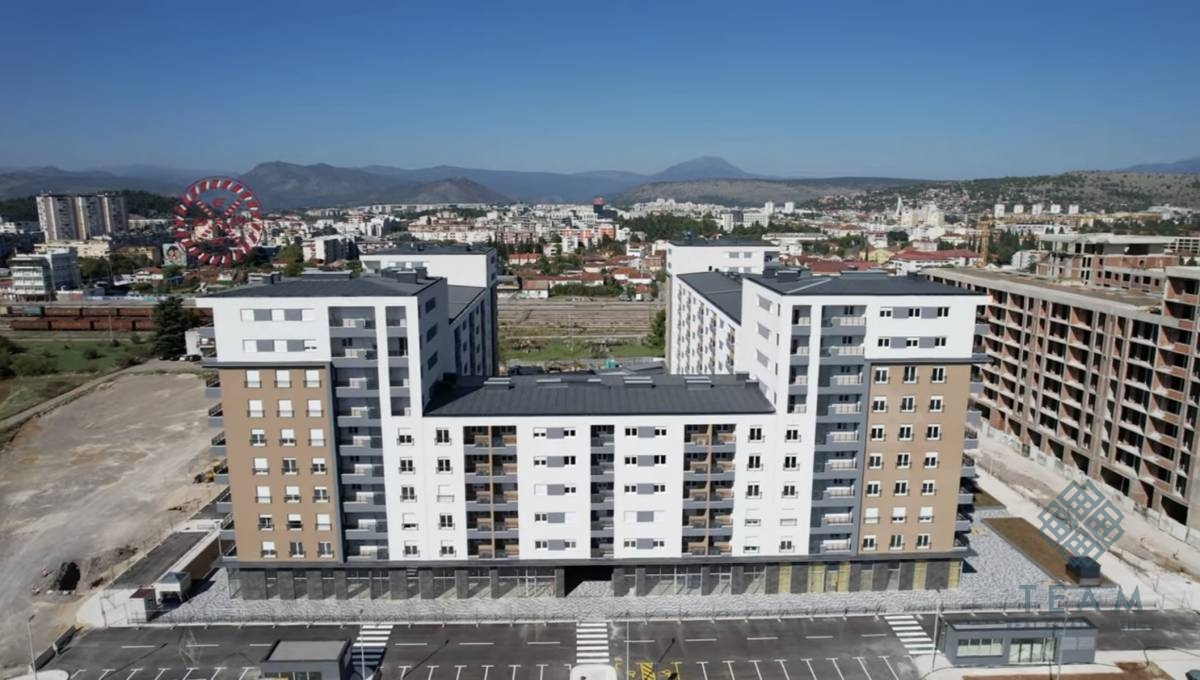 Podgorica, Stari aerodrom, poslovni prostor 158m²