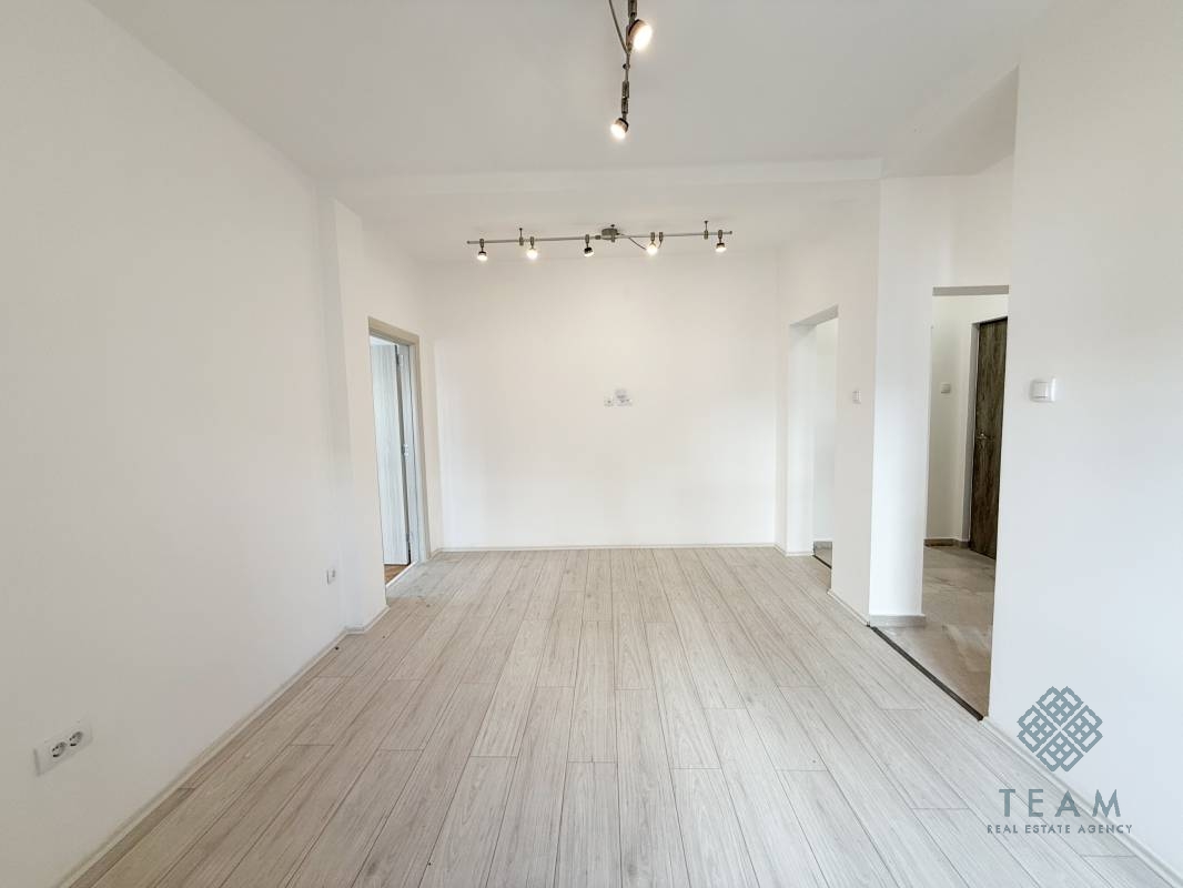 Podgorica, Centar, poslovni prostor 61m²
