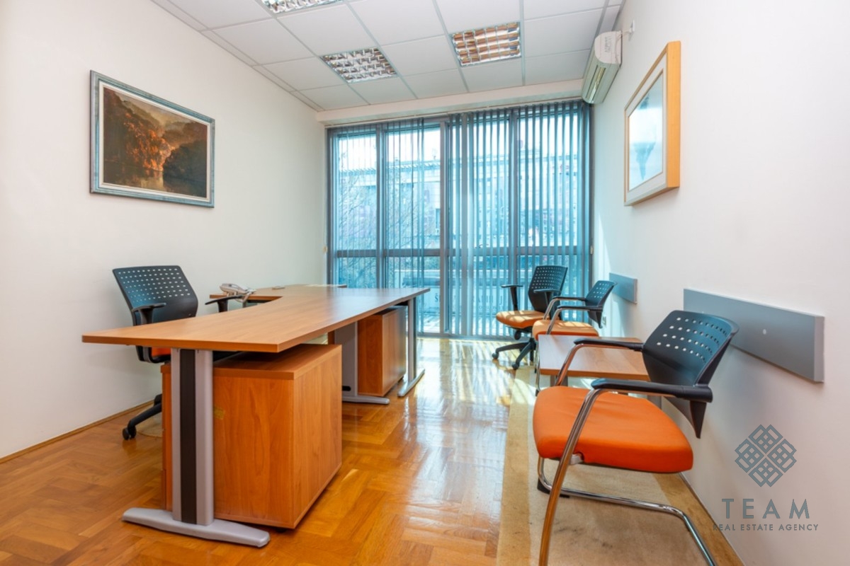 Podgorica, Preko Morače, poslovni prostor 78m²