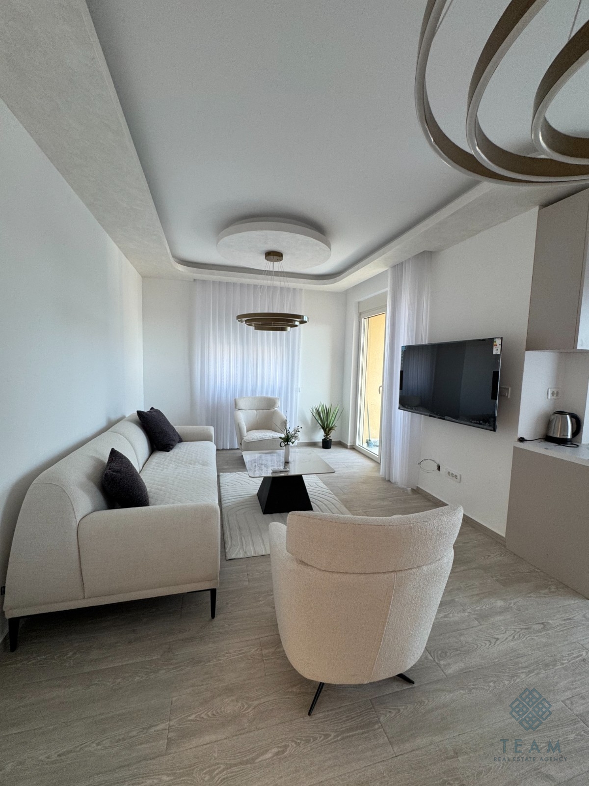 Budva, Bečići, dvosoban stan 74m²