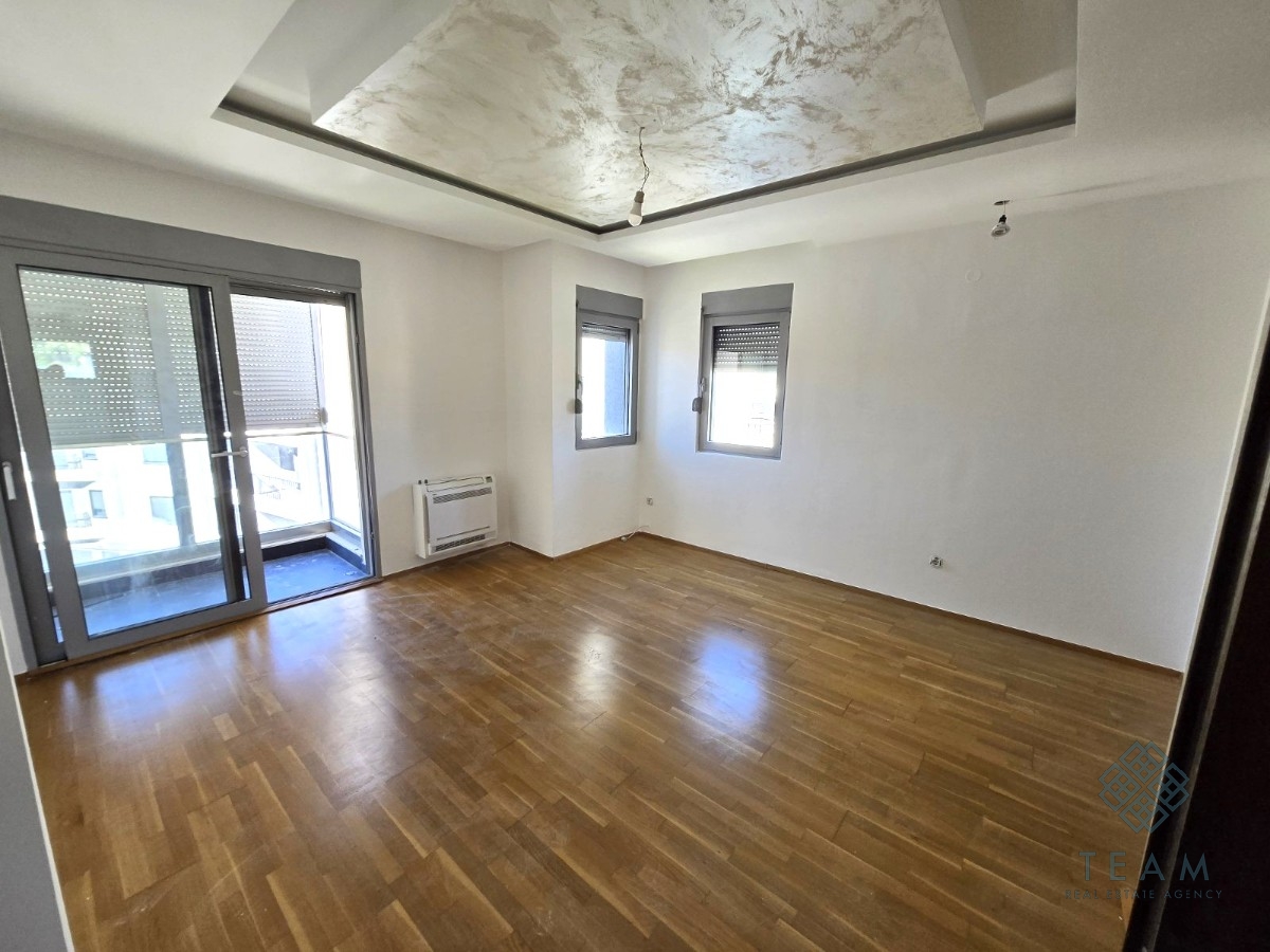 Podgorica, Dalmatinska, 2+1 daire 67m²