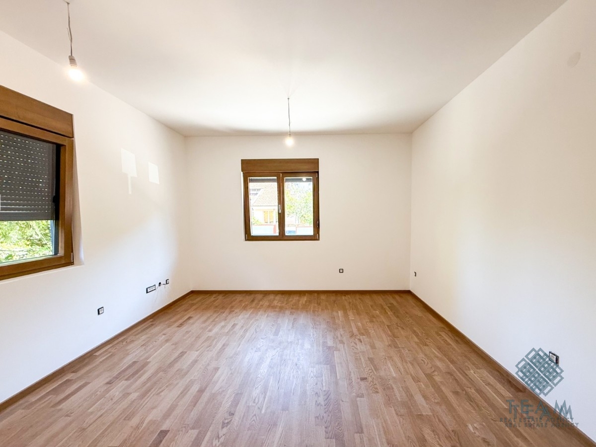 Podgorica, Vezirov most, poslovni prostor 45m²