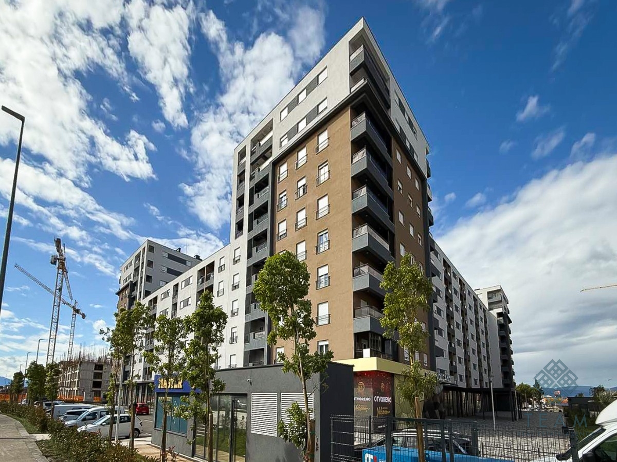 Podgorica, Stari Aerodrom, Poslovni prostor 120m²
