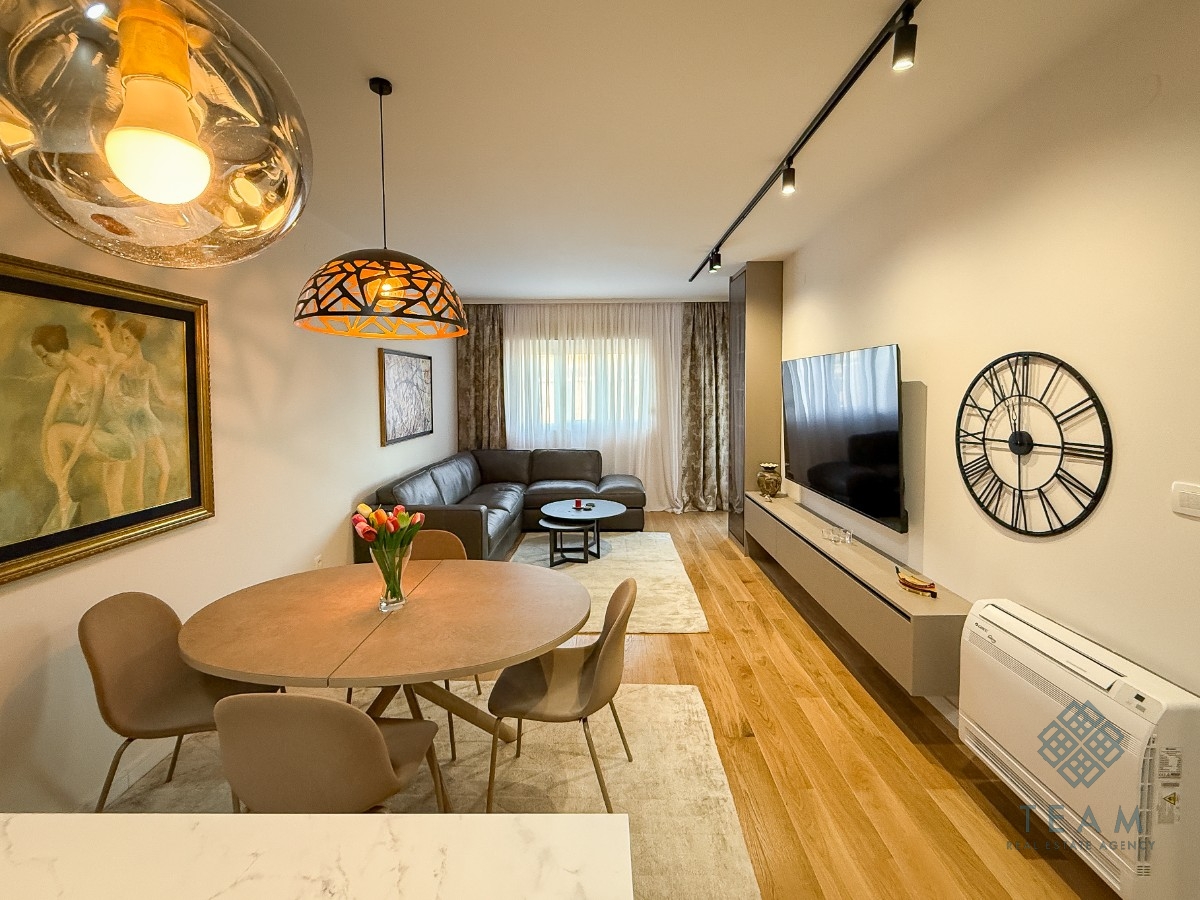 Podgorica, Central Point, dvosoban stan 74 m²