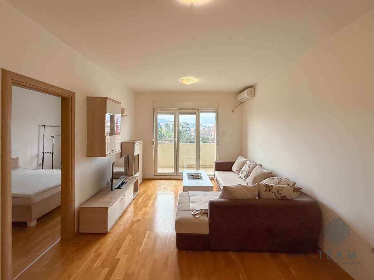 Podgorica, Pod Ljubović, jednosoban stan 55 m²