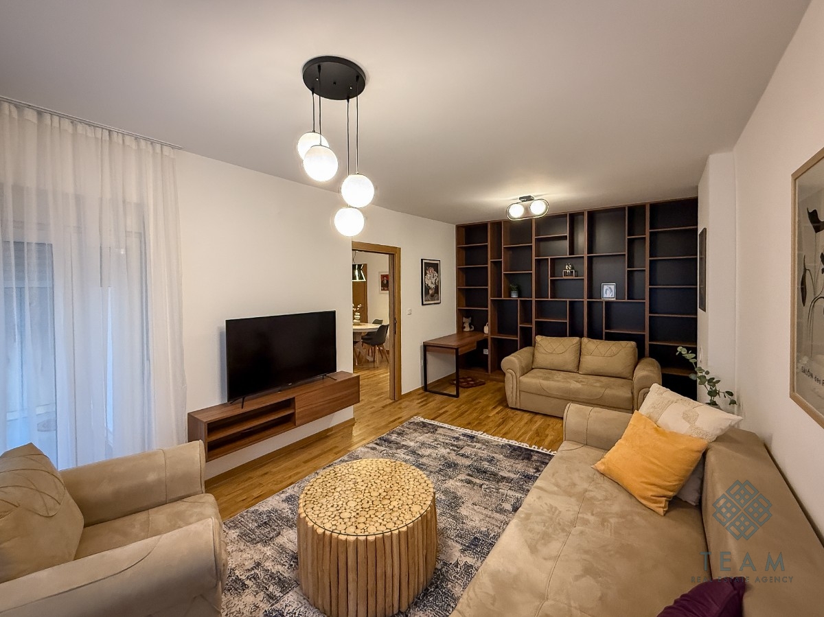 Podgorica, Malo brdo, dvosoban stan 87m²