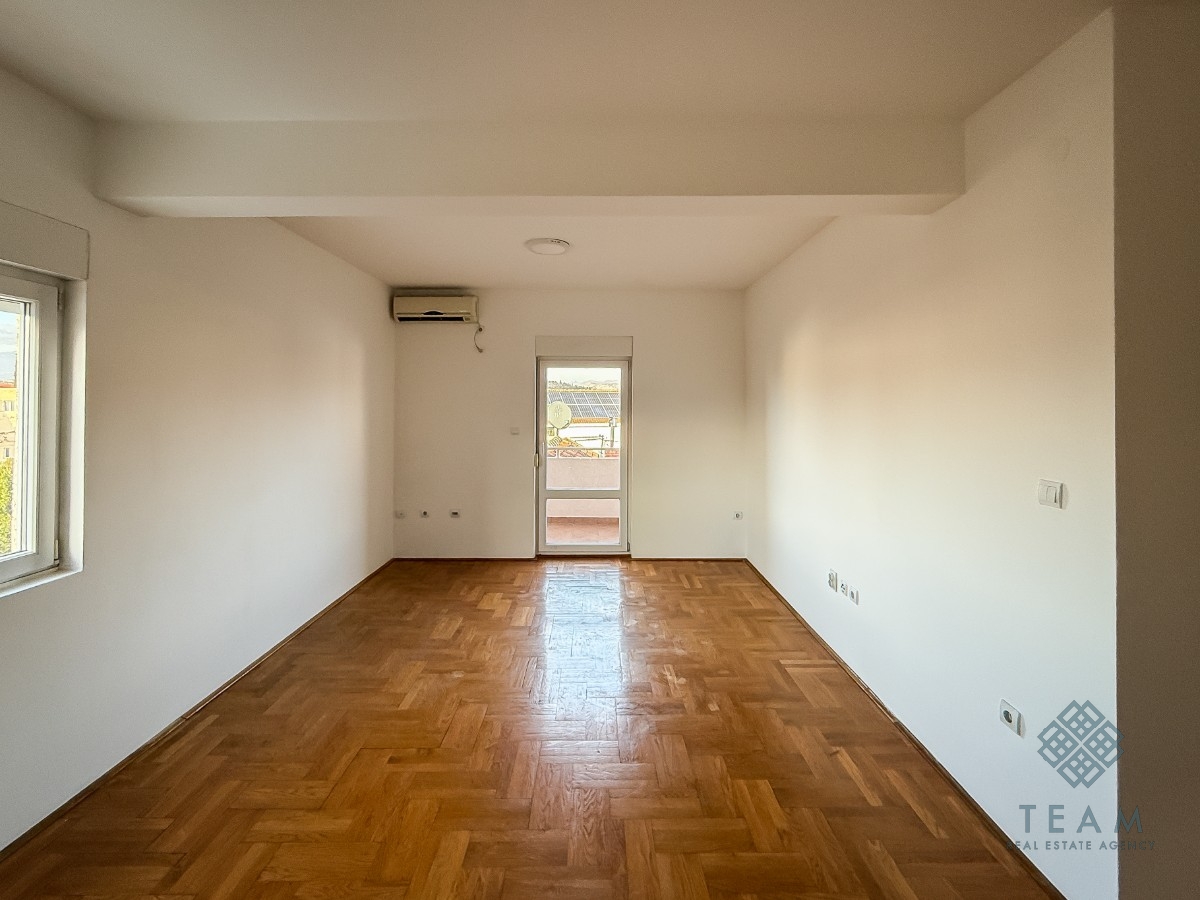Podgorica, Drač, dvosoban stan 75 m²