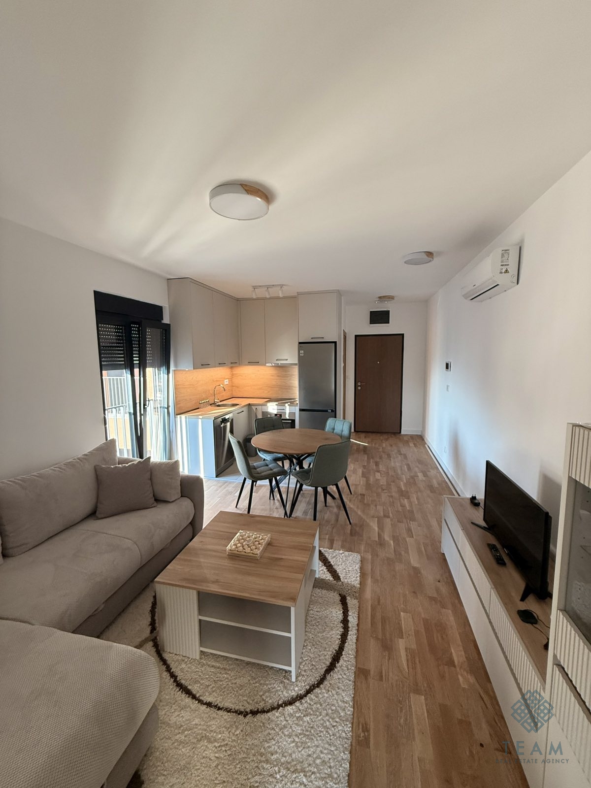 Cetinje, Merkez – 1 odalı daire, 40 m²