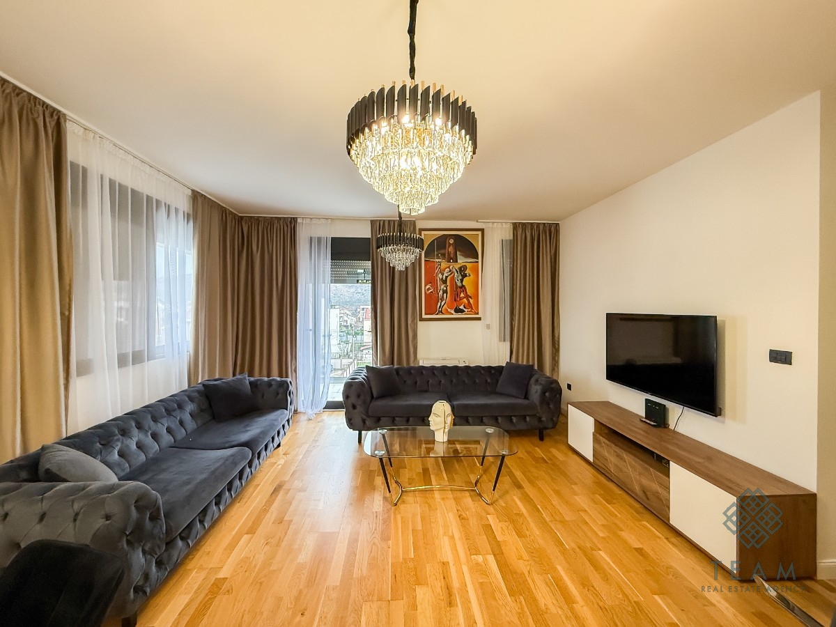 Podgorica, Dalmatinska, 3 Odalı Daire 130 m²