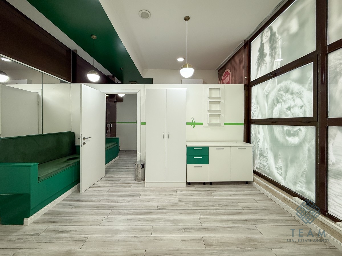 Podgorica, Preko Morače, poslovni prostor 37 m²