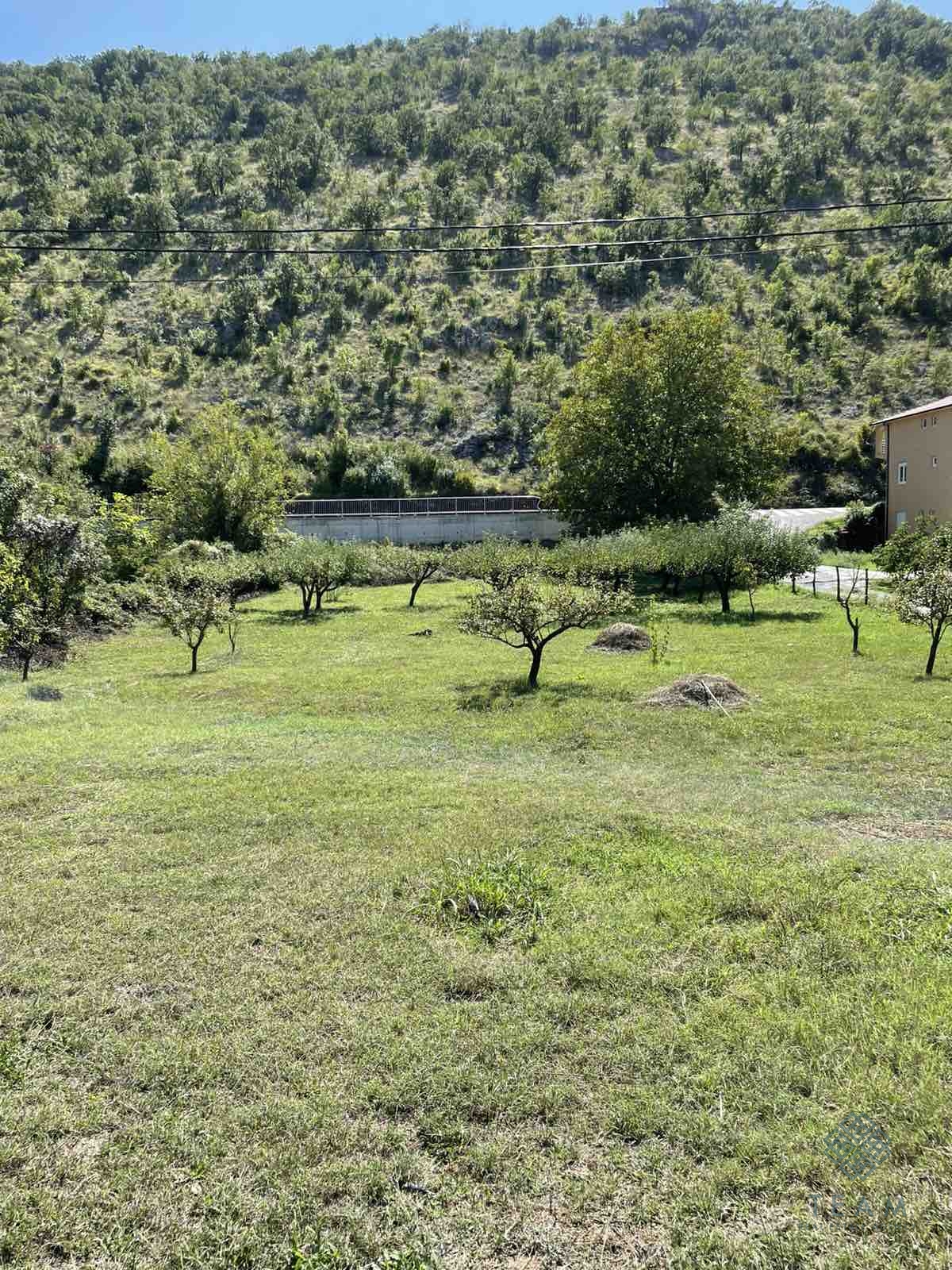 Podgorica, Velje brdo, zemljište 1665 m²