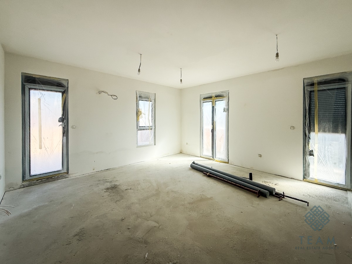 Podgorica, Tološi, trosoban stan 88 m²