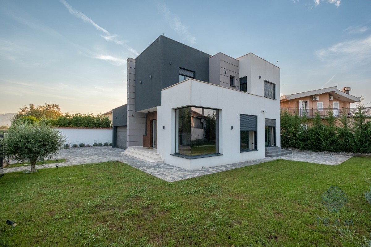 Podgorica, Gornja Gorica, vila 180 m²