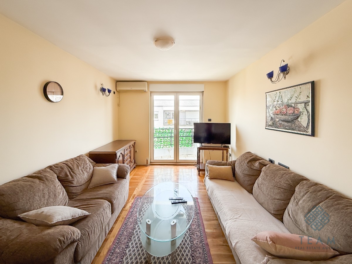 Podgorica, Crnogorskih Serdara Caddesi, 1+1 daire 48 m²