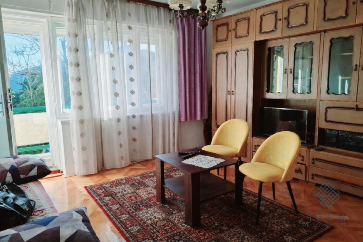 Herceg Novi, Centar, dvosoban stan 73 m²