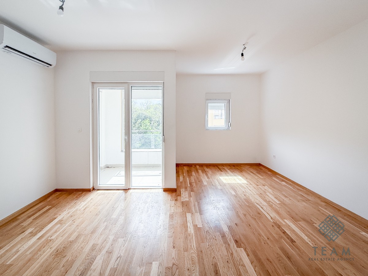 Budva, Bečići, garsonjera 31 m²