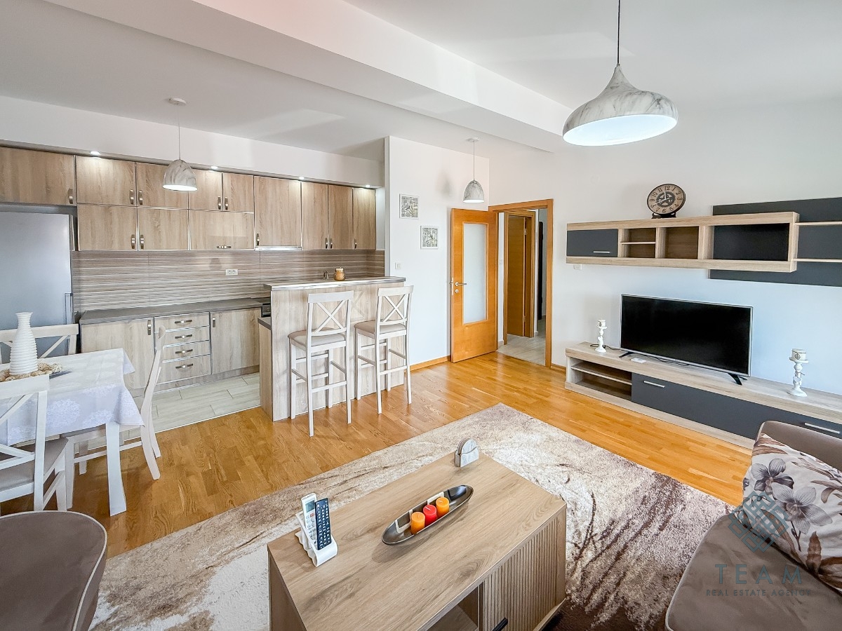 Podgorica, Pod Ljubović, jednosoban stan 49 m²