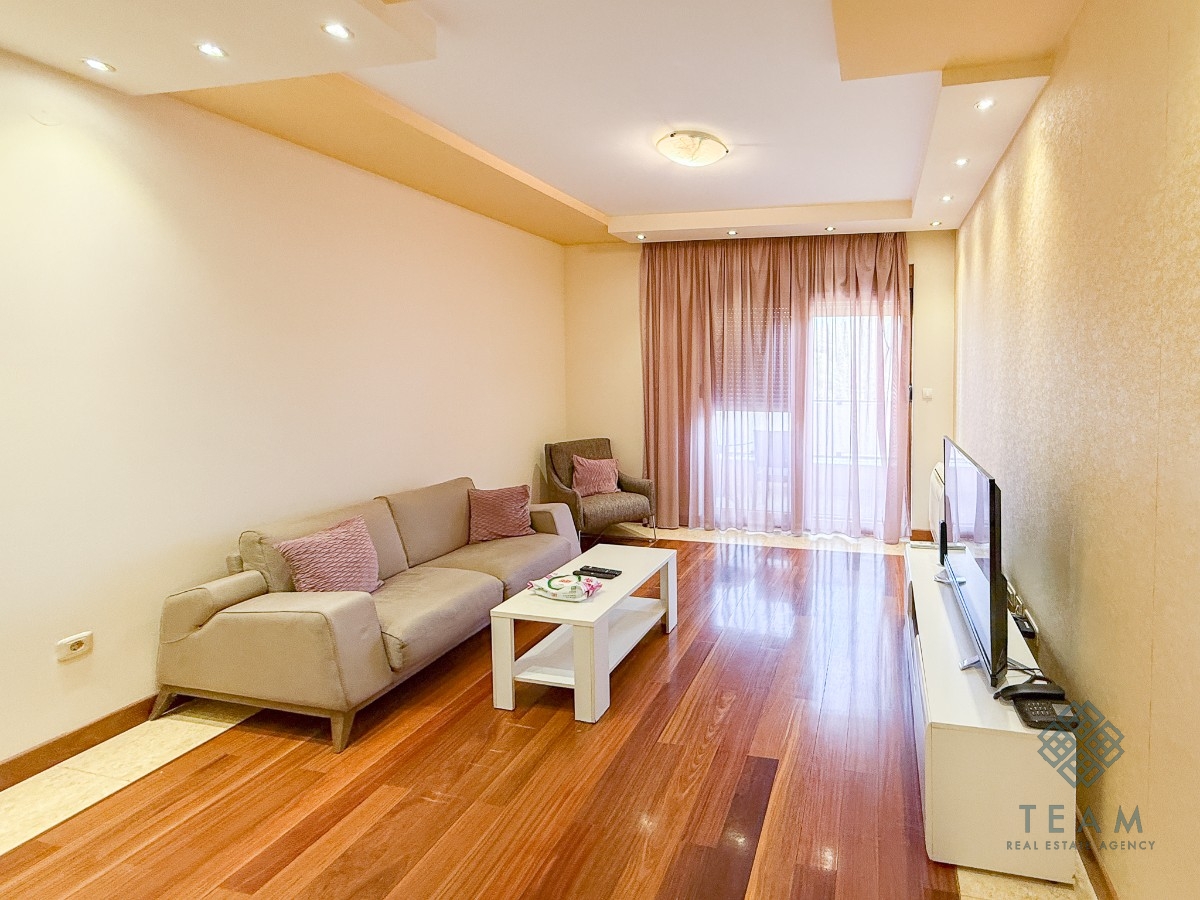Podgorica, Centar, dvosoban stan 75 m²