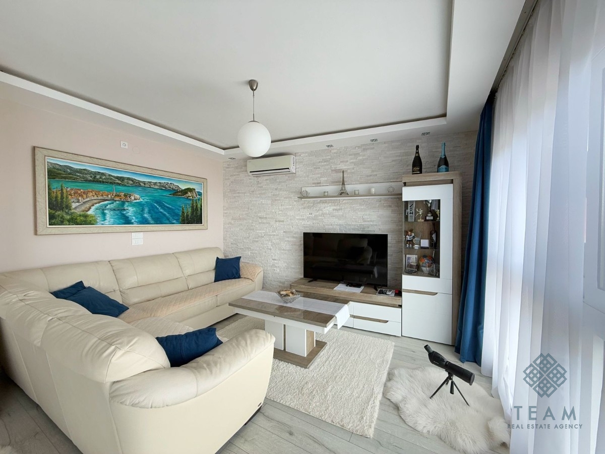 Будва, Бечичи, двухкомнатная квартира 90 м²